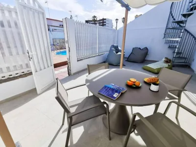 Stylish 2 Bedroom Bungalow By Pride Holiday Rentals — Foto 6