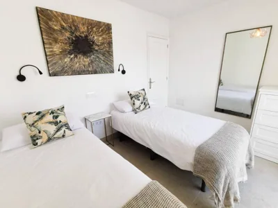 Stylish 2 Bedroom Bungalow By Pride Holiday Rentals — Foto 7