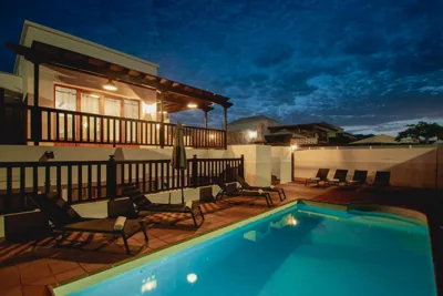 Stylish 6 Bedroom Villa Princesa - Heated Pool - Near Beach & Waterparks — foto 4