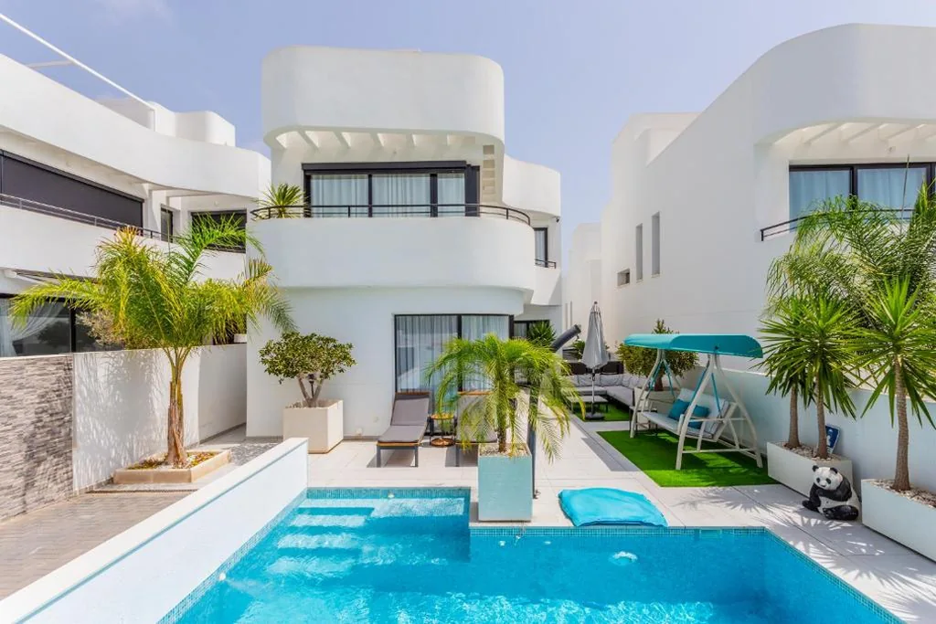 Villa 3 chambres — STYLISH VILLA 2018,POOL,3B.R.WIFI,NETFLIX