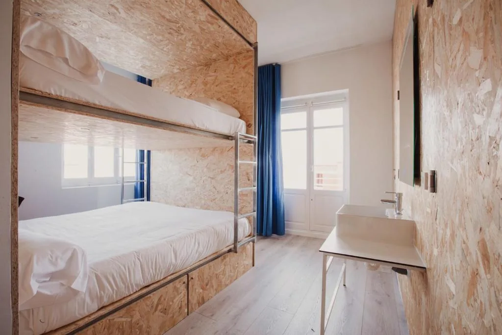 Familien-Doppelzimmer — SubUp Hostel