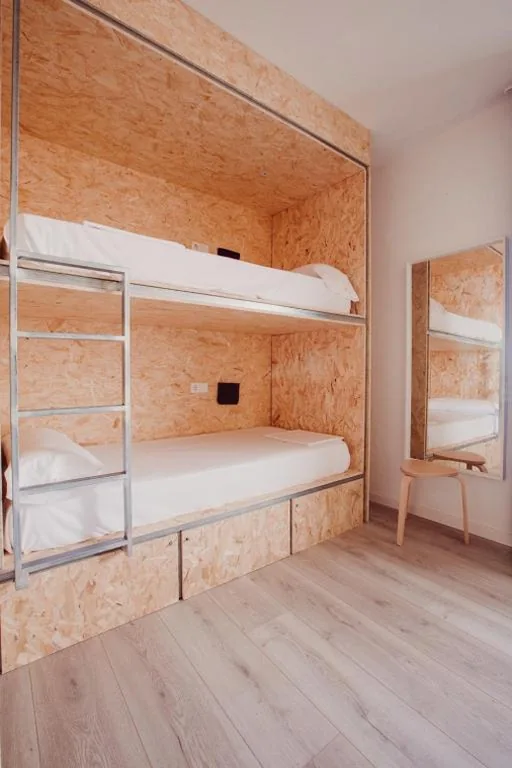 SubUp Hostel