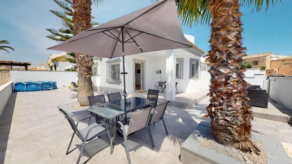 Villa — Sucina 3-Bed Villa Sleeps 6 & Pet Friendly