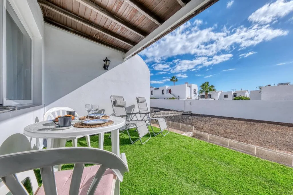 Haus mit 1 Schlafzimmer — Suite Zefiro - 500M to the Beach By Lanzarote Vacation Homes