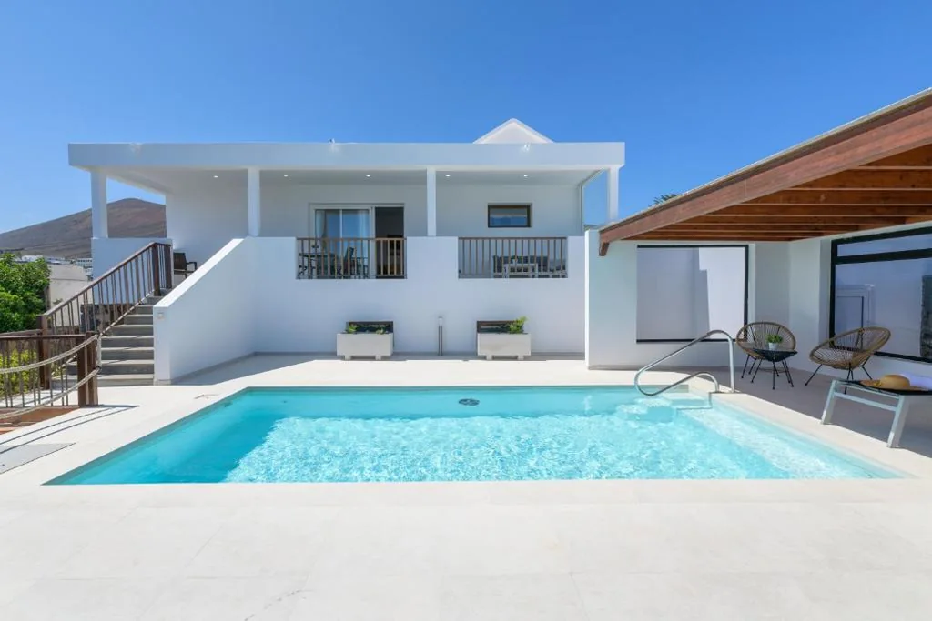 Suite Deluxe con vistas al mar — Suites Bene LANZAROTE