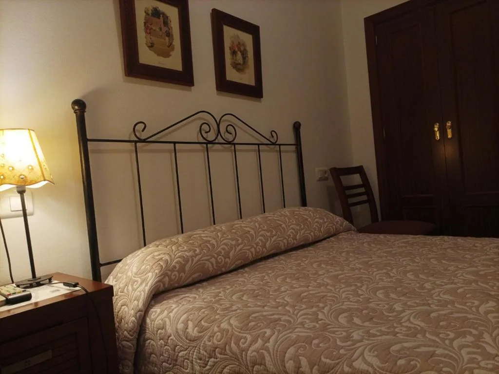 Quarto Duplo - 1 ou 2 camas — Suites San Cayetano