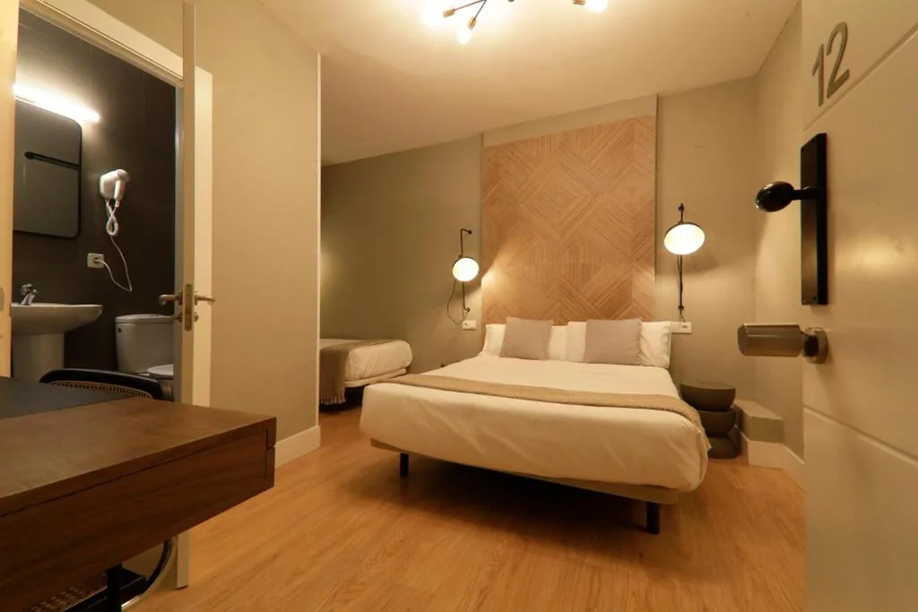 Driepersoonskamer — SUITES YOU Gran Vía