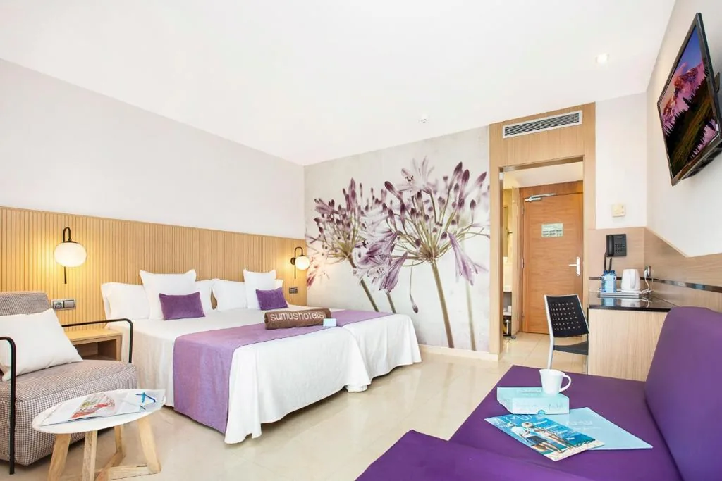 Camera tripla Confort — Sumus Hotel Monteplaya & SPA 4Sup - Adults Only