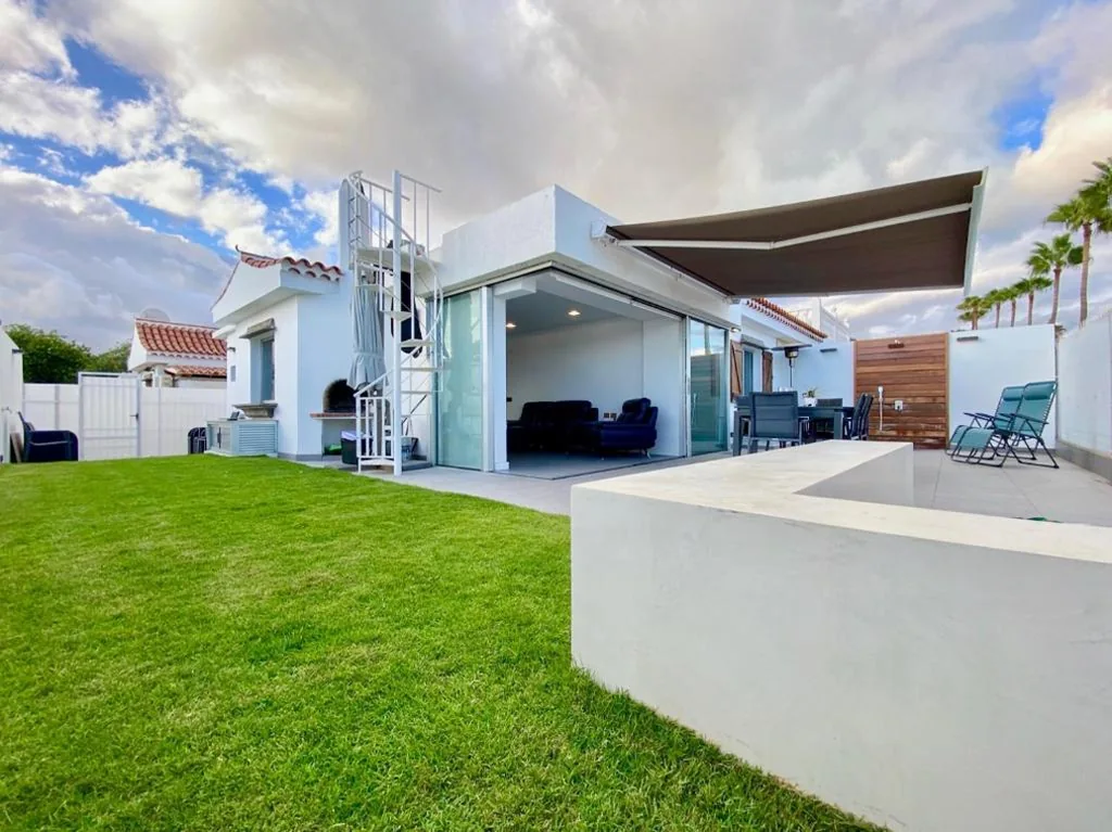 Villa con vistas al jardín — Sun golf house