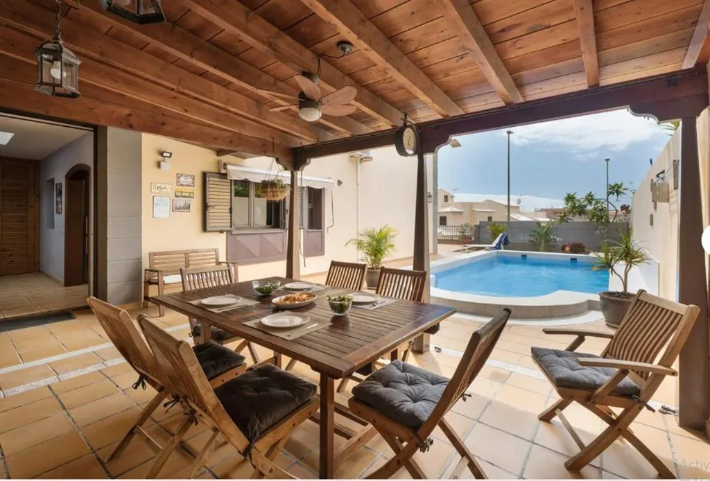 Villa — Sunhouse El Chocito