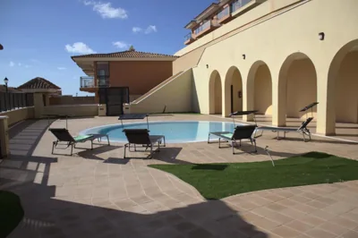 Sunny Castillo Apartment — photo 4