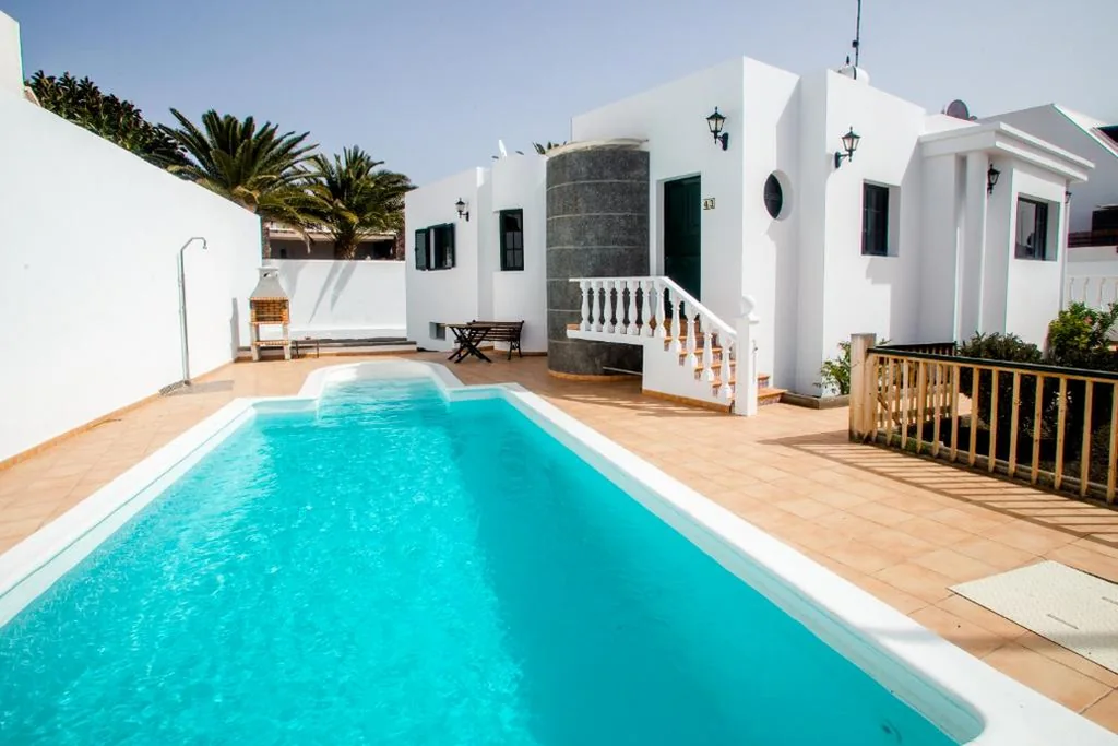 Villa con piscina privada — Sunny Golf Villas