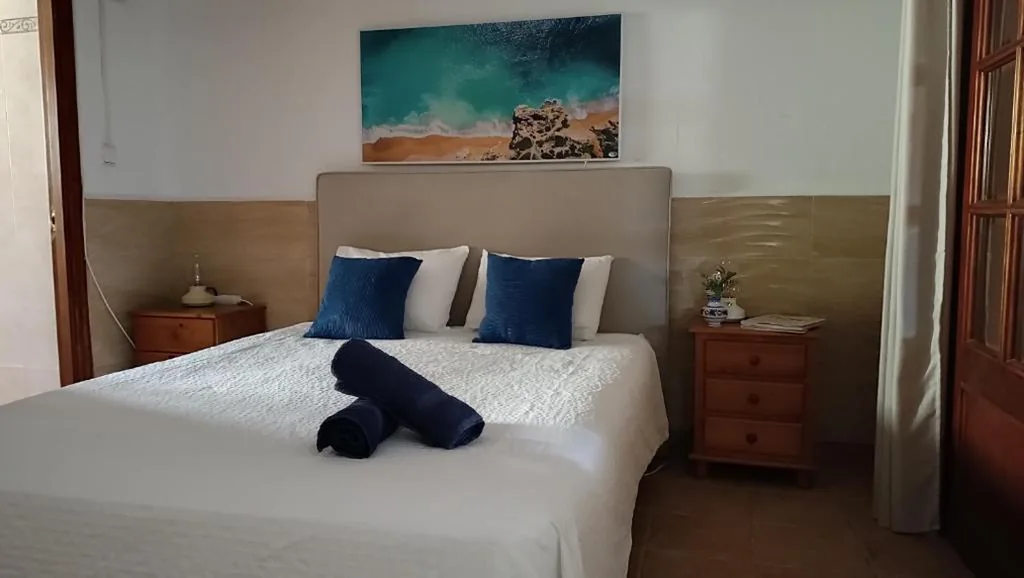 Familienzimmer mit eigenem Bad — Sunny Vista