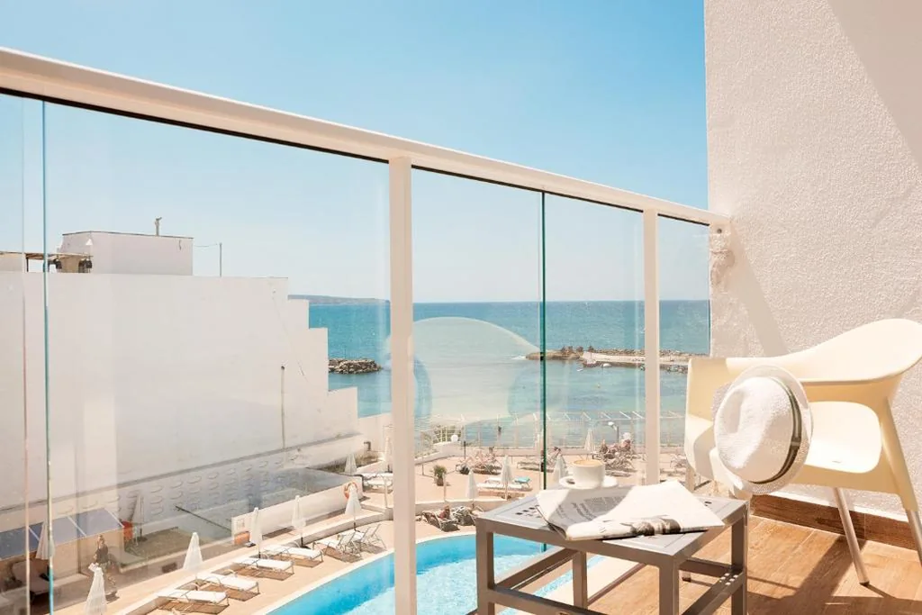 Camera doppia con vista laterale sul mare — Sunprime Waterfront Adults Only