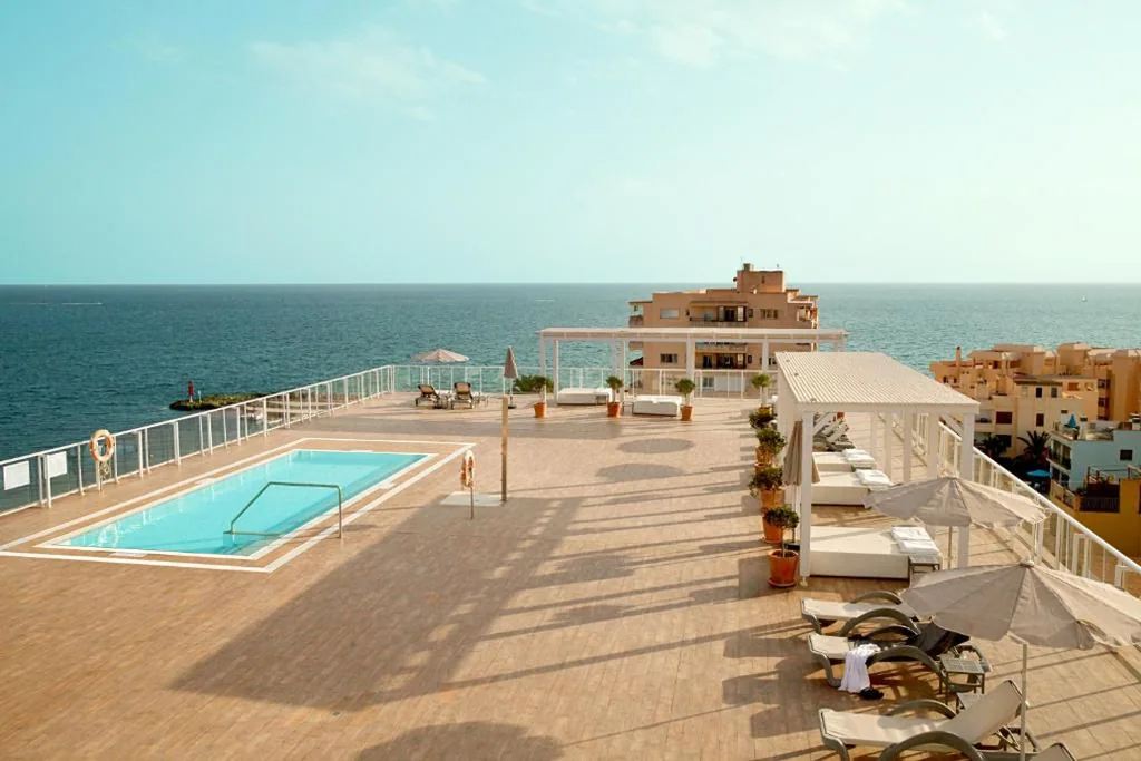 Camera doppia Superior con vista sul mare - 2 letti — Sunprime Waterfront Adults Only