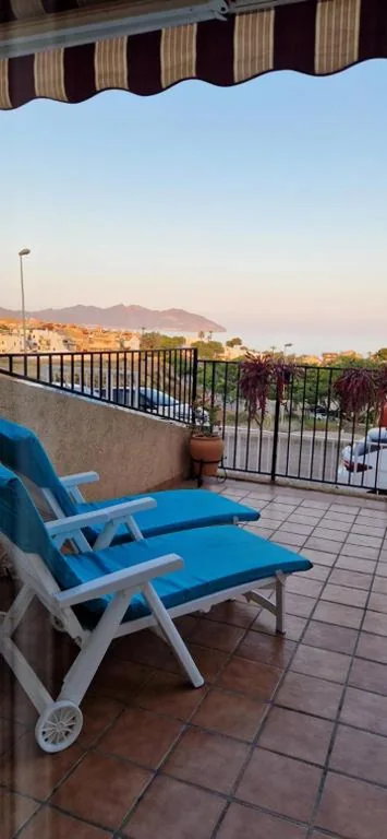SunRise Den, a pie de playa, vista al mar y piscina — foto 9