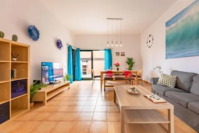 Sunrise Surf House, Big Garden, Hot Tub, Parking, super-fast free Wi-Fi — foto 2
