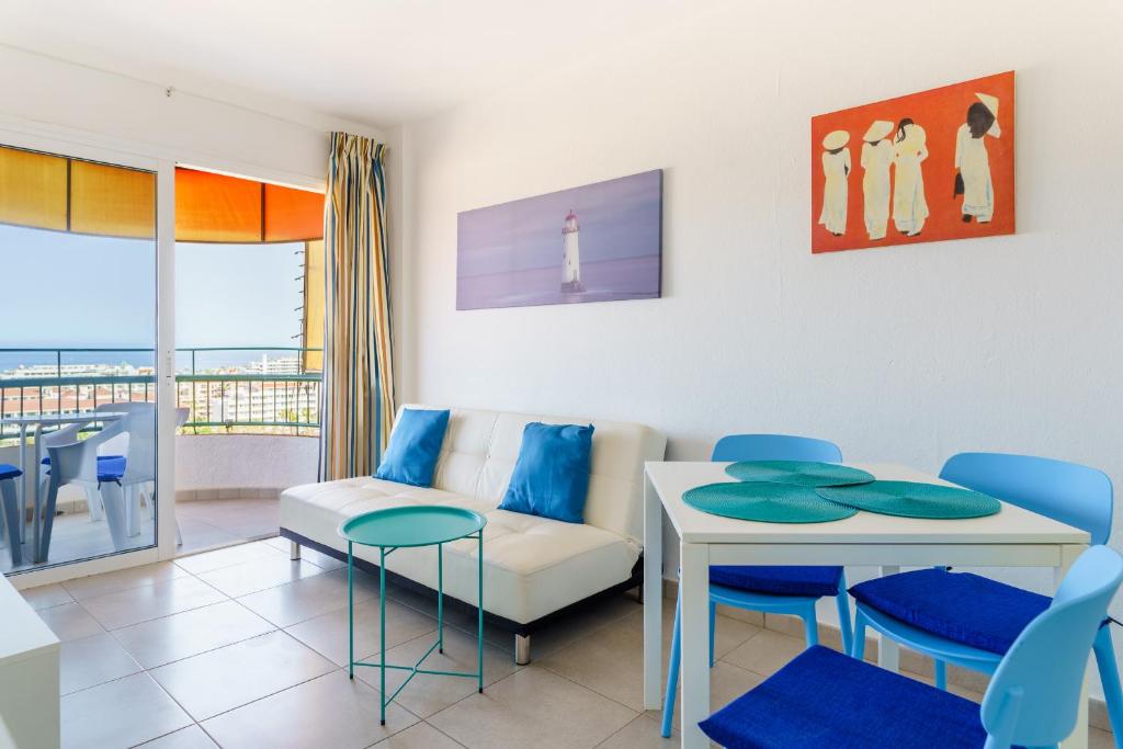 Suntower Arona - Seaviews & Pool - next to beach