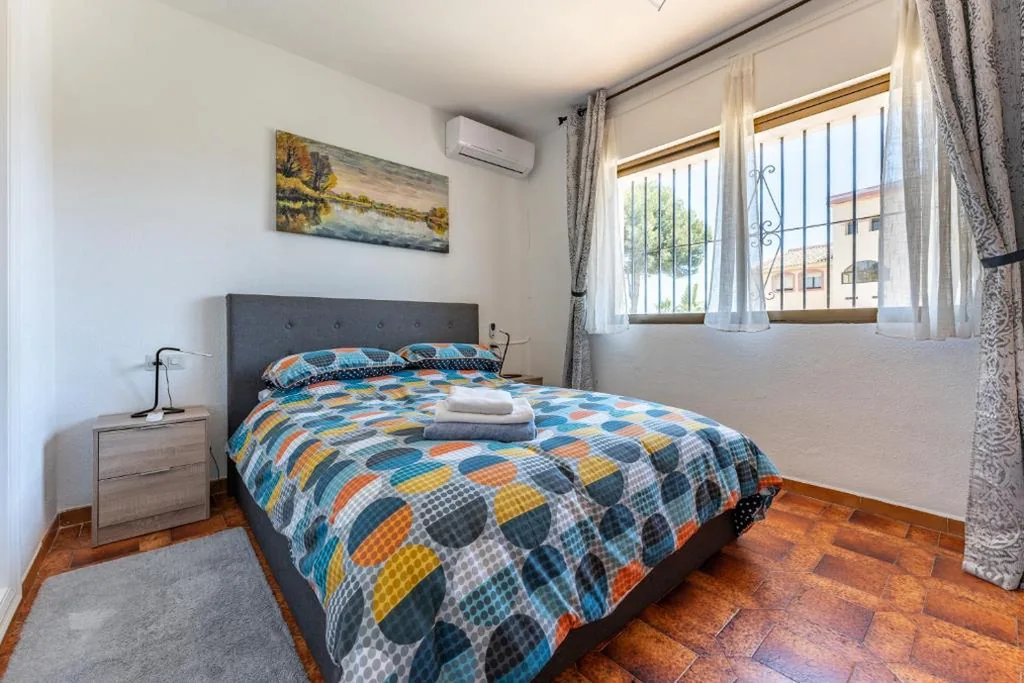 Superbly situated villa 67