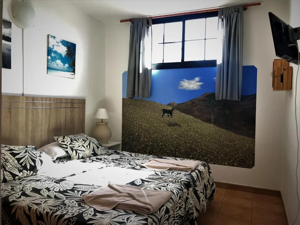Habitación Doble con baño compartido - 2 camas — Surf Riders Fuerteventura