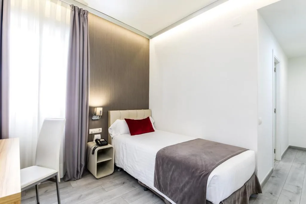 单人间 — Sweet Hotel Renasa