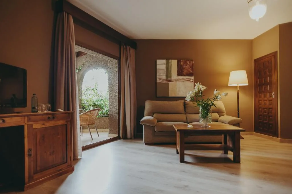 Junior Suite mit Terrasse — SWISS MORAIRA HOTEL - Adults only