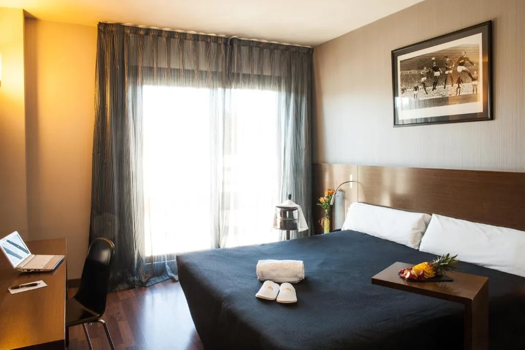 Habitación con aparcamiento incluido - 1 o 2 camas — TaCH Madrid Airport
