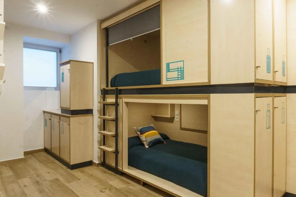 Bed in gemengde slaapzaal met 10 bedden — TAKE SURF Hostel Conil