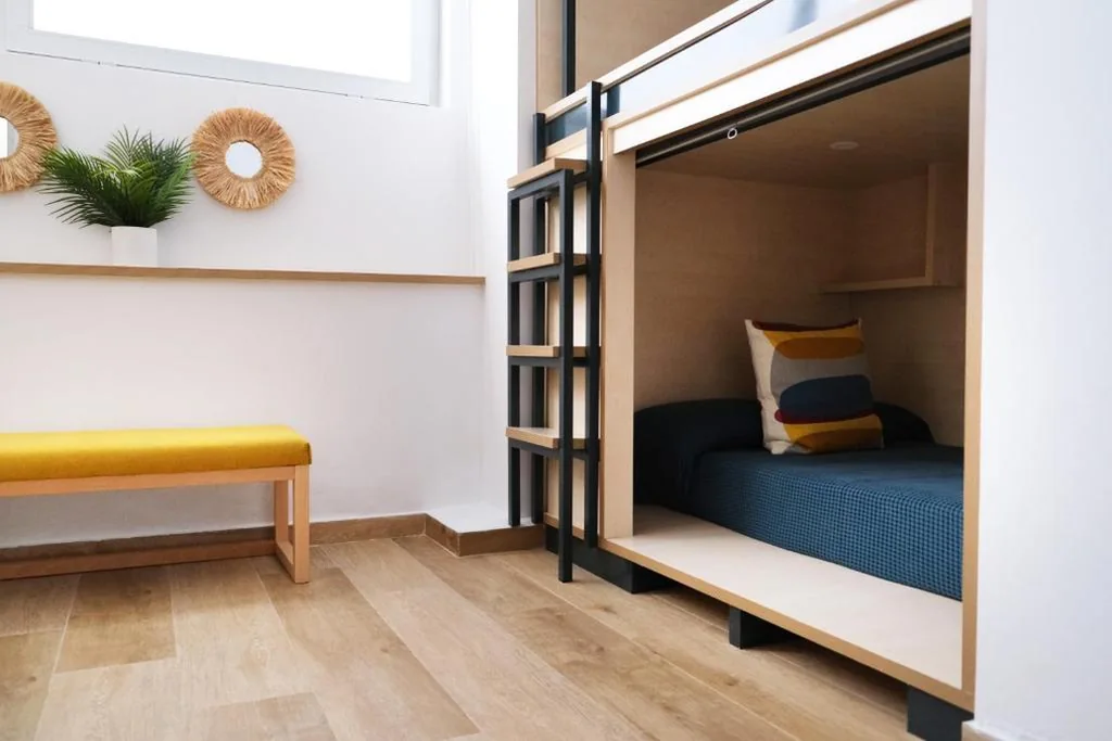 Bed in gemengde slaapzaal met 4 bedden — TAKE SURF Hostel Conil