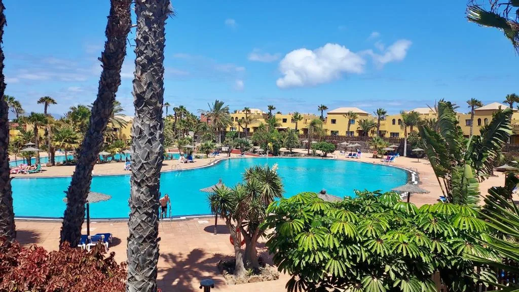 アパートメント — Tamarindo 27 pool front next to the dunes, free WIFI