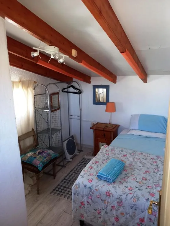 Economy Single Room — Tara Casa