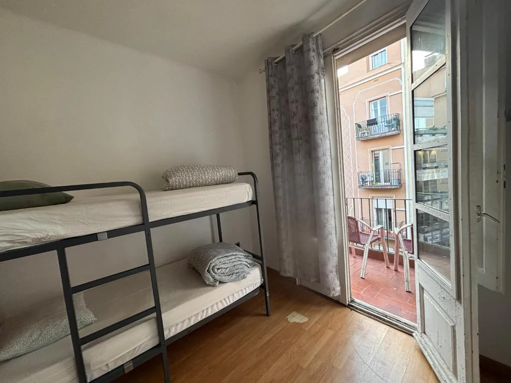 Komfort-Vierbettzimmer — Tarragona Hostel