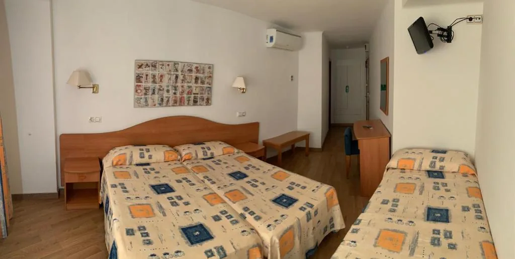 Habitación Triple — Tarull