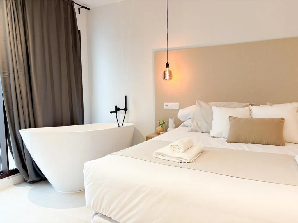 Chambre Deluxe - 1 grand lit — TAYP Navalmoral