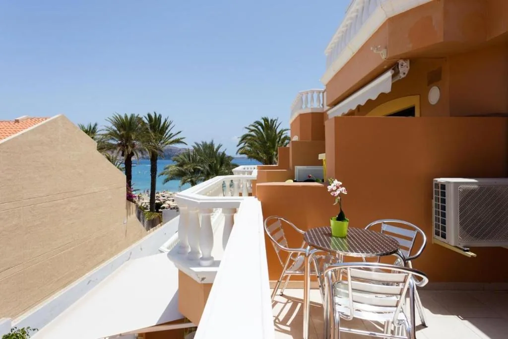 带露台和侧面海景的单间公寓 — Tenerife Royal Gardens - Las Vistas TRG - Viviendas Vacacionales