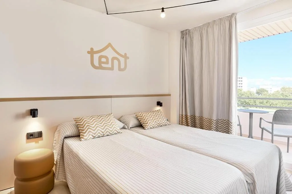 Suite con 1 camera da letto (2 adulti) con brunch illimitato — tent Calvia Beach