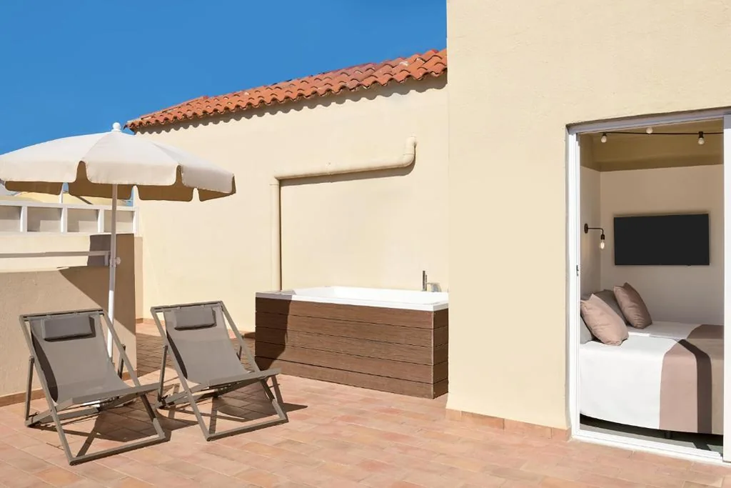 Camera doppia con terrazza privata, vasca idromassaggio e brunch illimitato — tent Capi Playa