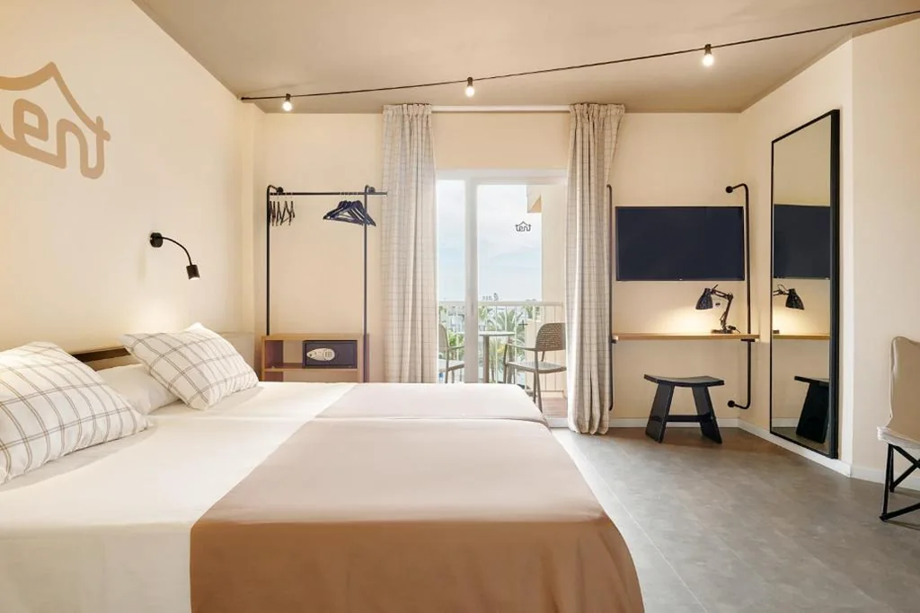 Double Room  - Unlimited Brunch (2 Adults + 1 Child) — tent Palmanova