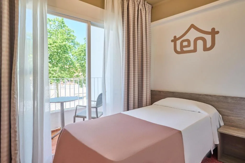 Einzelzimmer mit unbegrenztem Brunch — tent Playa de Palma