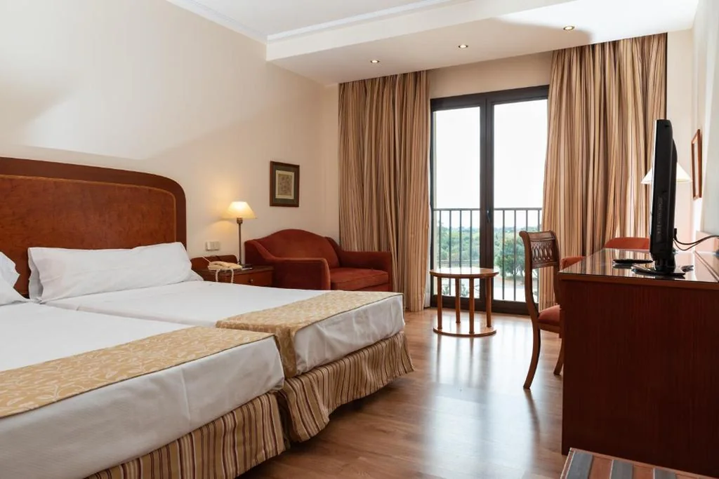 Camera Tripla Superior — Termes Montbrio Hotel & Spa