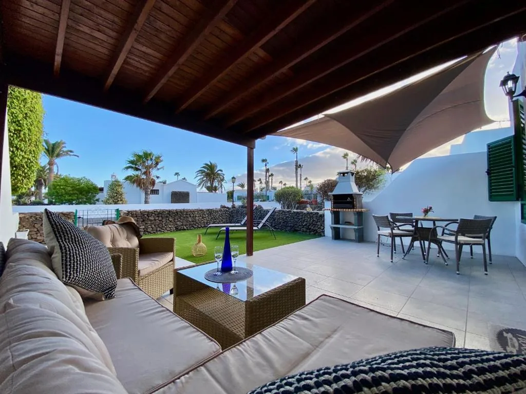 Maison de 2 chambres — TERRACITAS 3 HIRU , Coqueto bungalow con AC , terraza y piscina comunitaria