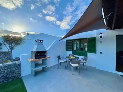 TERRACITAS 3 HIRU , Coqueto bungalow con AC , terraza y piscina comunitaria — photo 5