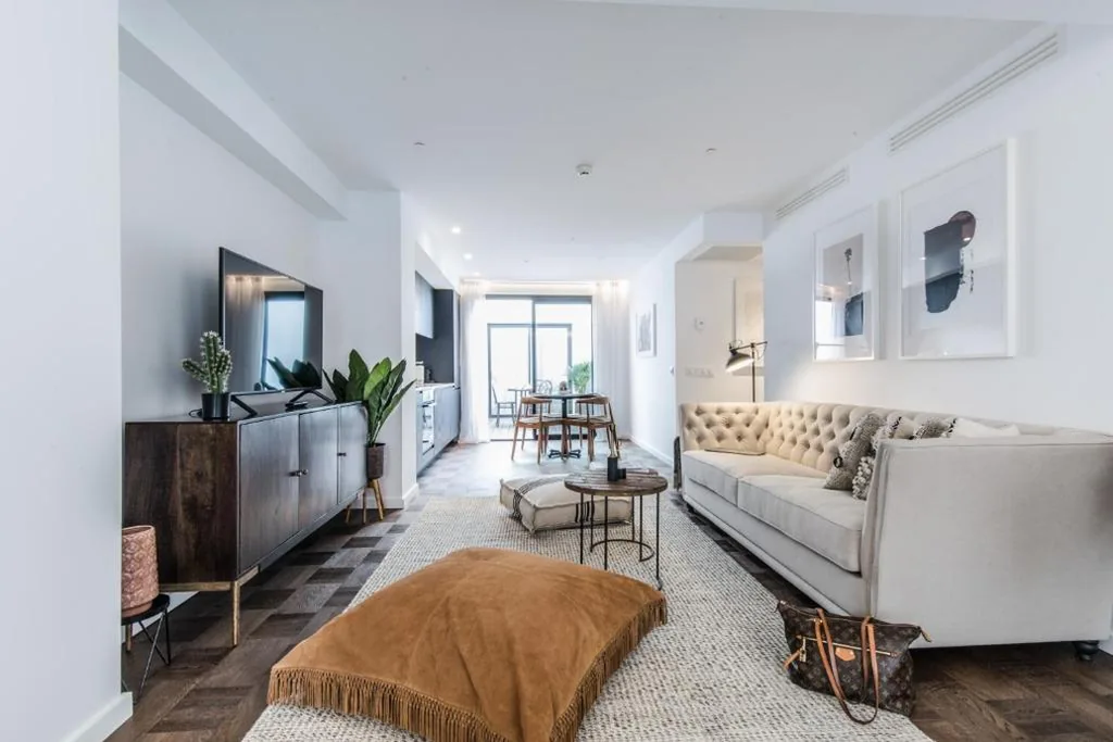 Terreno Suites