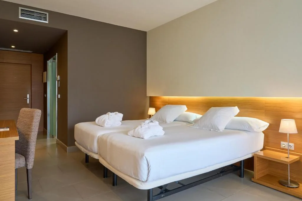 Tweepersoonskamer met 2 bedden — Thalasia Costa de Murcia