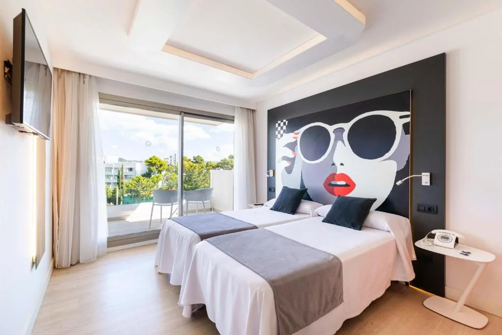 泳池景高级双人间（1或2张床） — THB Naeco Ibiza - Adults Only