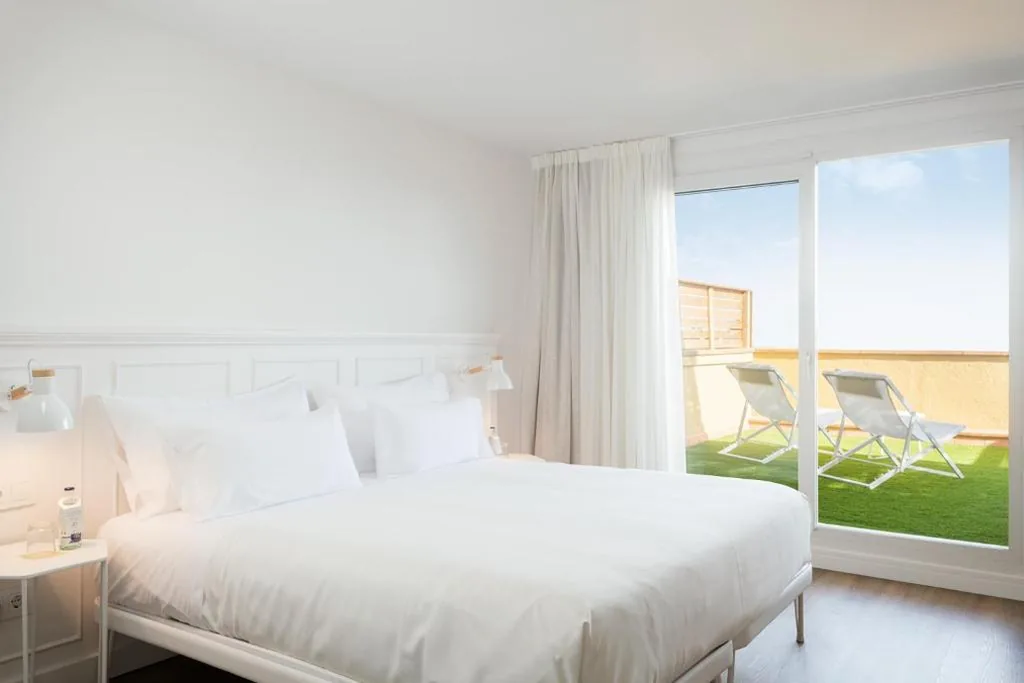 Habitación Doble Superior con terraza - 1 o 2 camas — The 15th Boutique Hotel