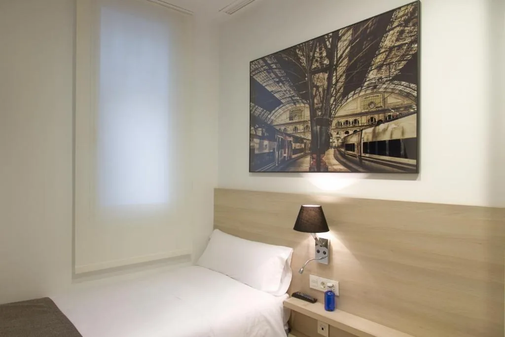 Habitación Individual — The 8 Boutique B&B