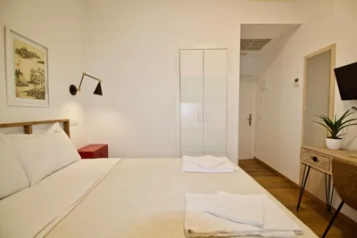 The Bridge Huertas - Hostal — foto 11