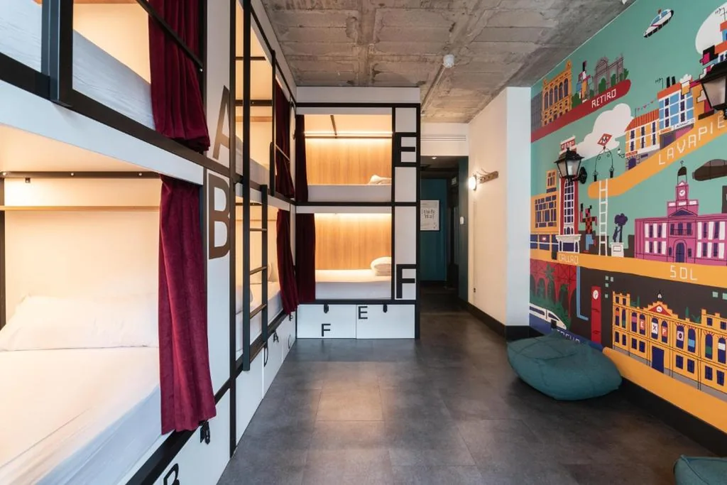Bett im gemischten Schlafsaal mit 8 Betten — The Central House Madrid Lavapiés