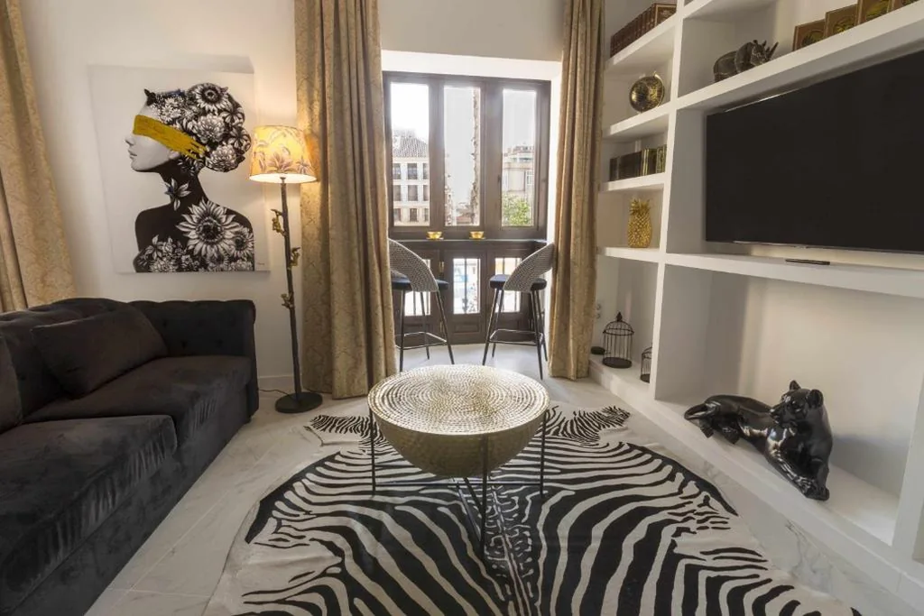 Suite Deluxe — THE CLOCK HOUSE - Luxury Urban Suites